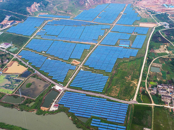 江山控股大型地面太陽能電站項目